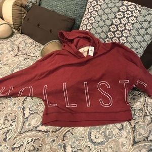 *PRICEDROP* NWT Hollister cropped maroon hoodie
